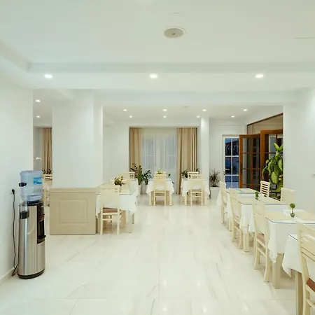Kalcuni Hotel