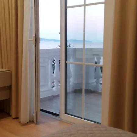 Kalcuni Hotel