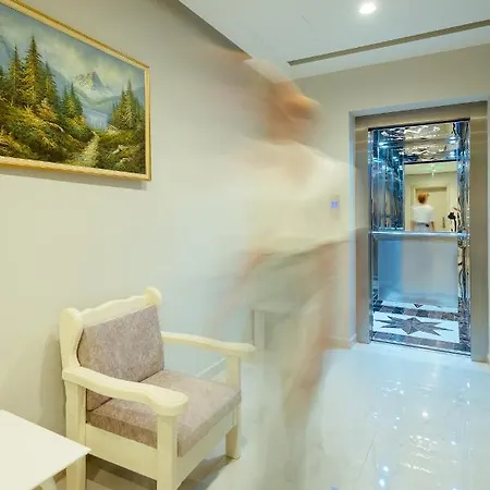 Hotel Kalcuni 4*