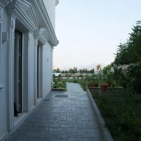 Kalcuni Hotel Sarandë