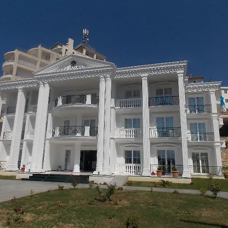 Hotel Kalcuni 4*