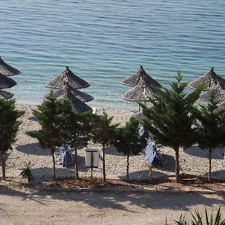 Kalcuni 4* Sarandë