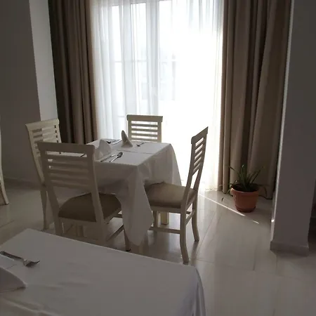 Hotel Kalcuni 4*
