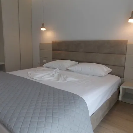 Hotel Kalcuni 4*